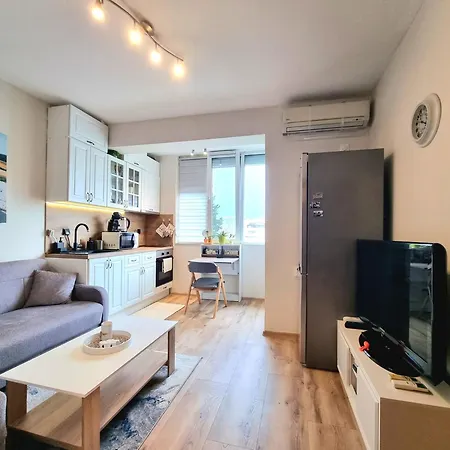 Apartmán Compact Next To Troikata Square